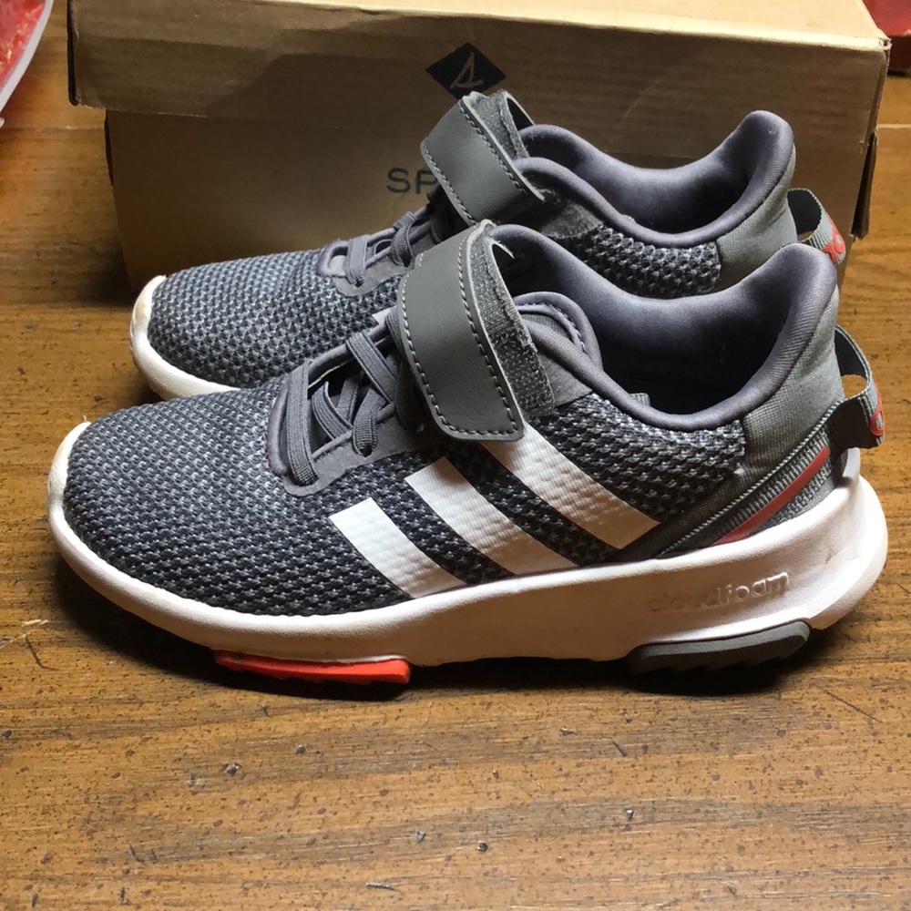 Boys adidas cloud foam shoes
